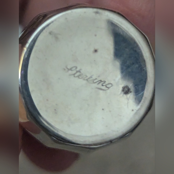 Vintage sterling silver miniature salt and pepper shaker set . - Picture 6 of 6